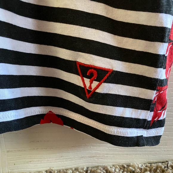 Guess Men’s Large T-Shitt - Picture 3 of 4